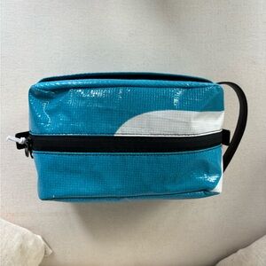 Rareform Munich Toiletry Bag NWT